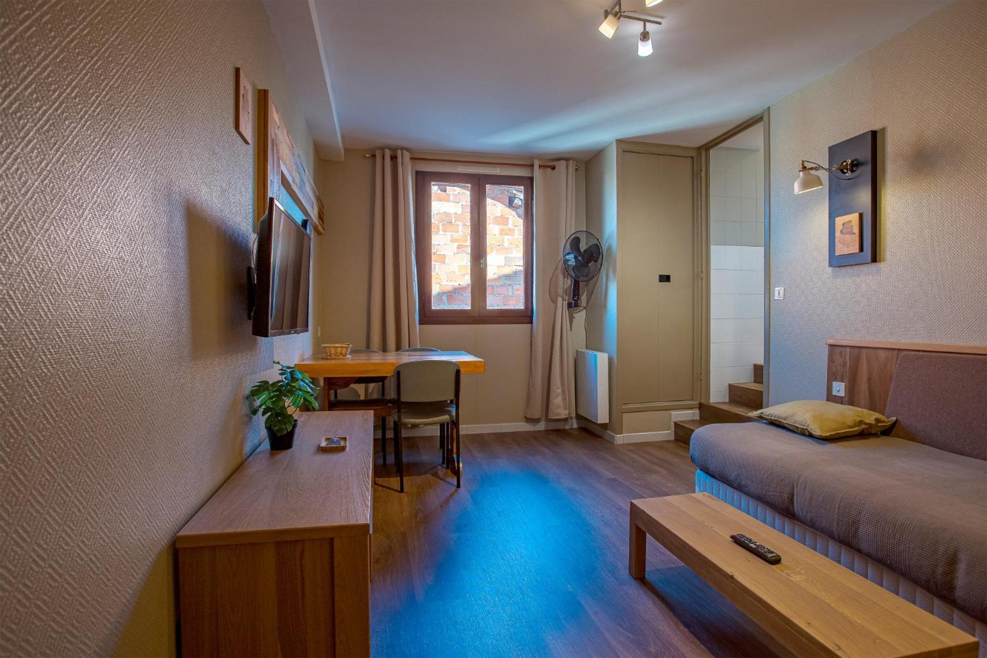 Residence L'Atelier Ennezat Экстерьер фото